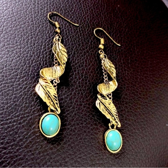Definitely Della Jewelry - Boho Chic Festival Gold tone & Faux Turquoise dangle earrings